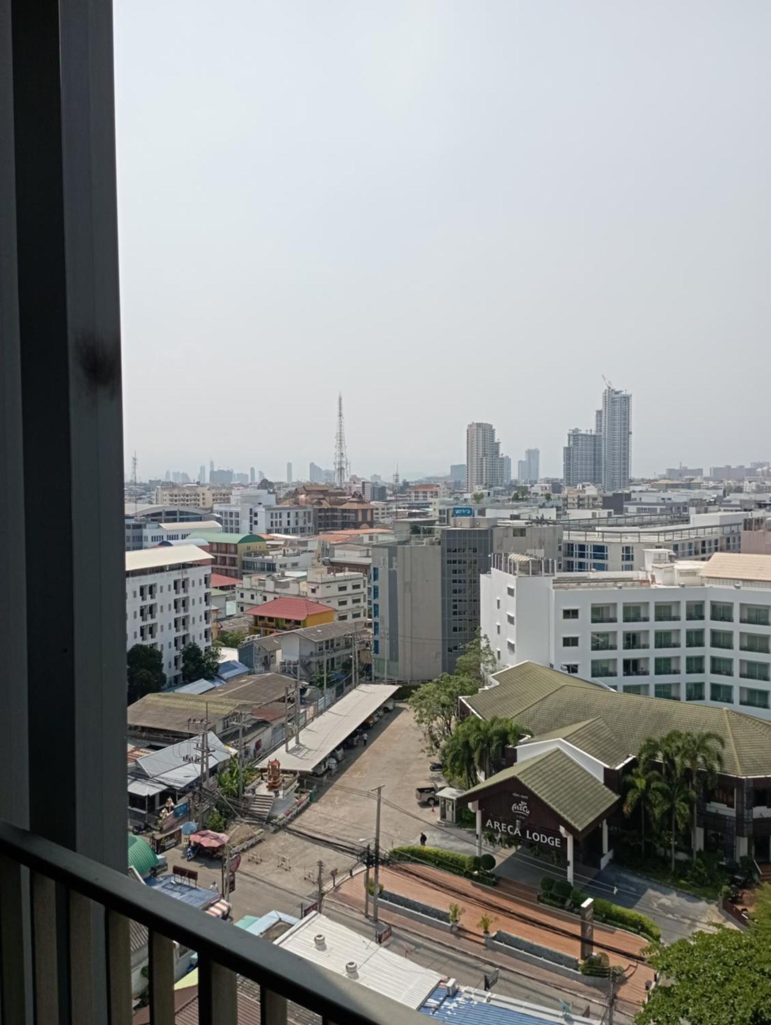 Aparthotel The Base Pattaya By Nami Extérieur photo